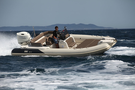 photo essai bateau pneumatique : 65 Sport Elegance BSC