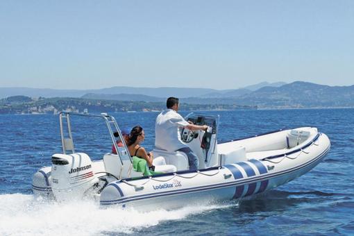 photo essai bateau pneumatique : 610 CONSOLE Lodestar