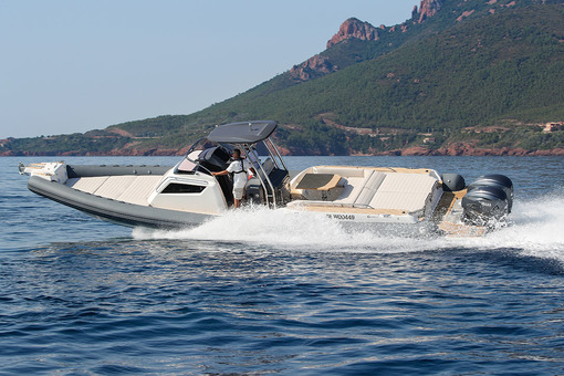 photo essai bateau pneumatique : Tempest 40 (2021) Capelli