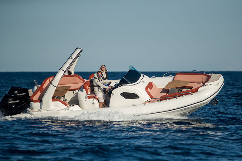 photo essai bateau pneumatique : Medline 9 Zodiac