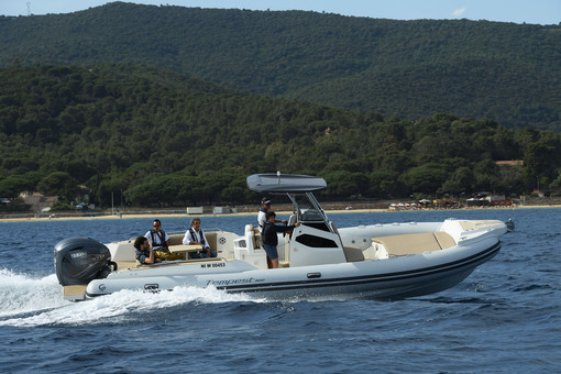 photo essai bateau pneumatique : Tempest 900 SUN Capelli