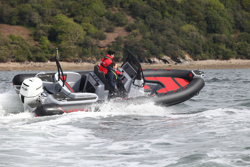photo essai bateau pneumatique : Sport 700 Highfield