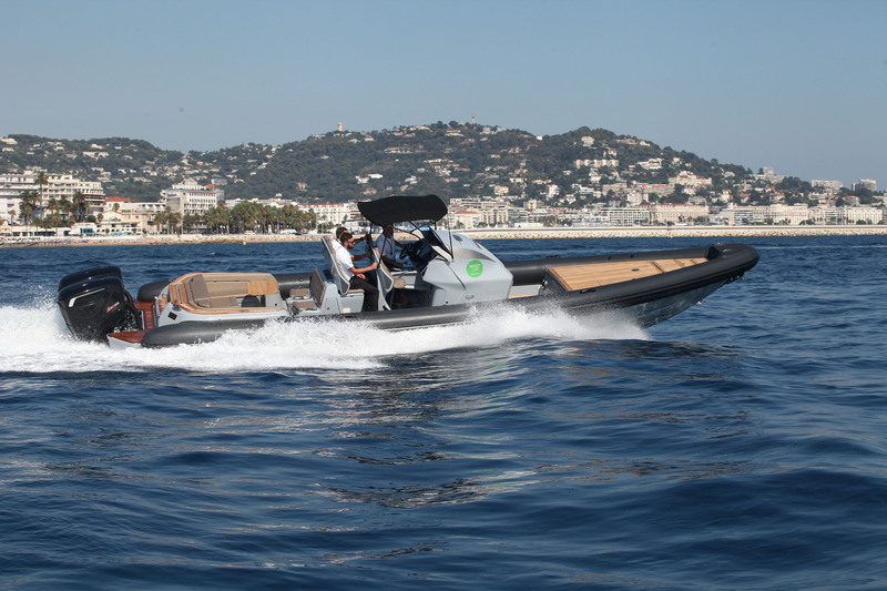 photo essai bateau pneumatique : Venom 39 RIBCO
