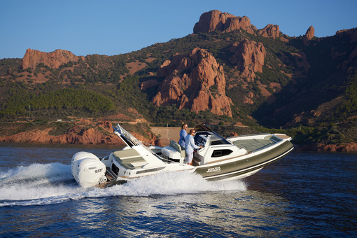 photo essai bateau pneumatique : Clubman 32 Joker Boat