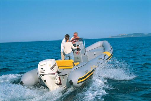 photo essai bateau pneumatique : Scuba 690  Arimar