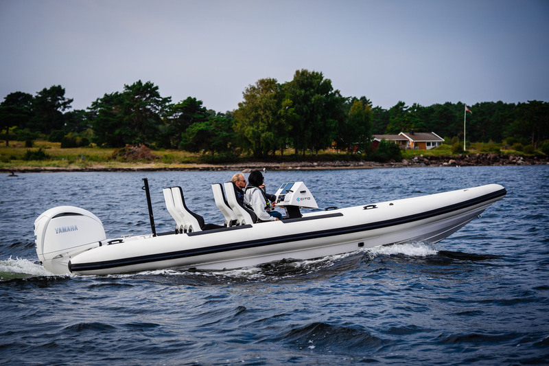 photo essai bateau pneumatique : XR7 CITO