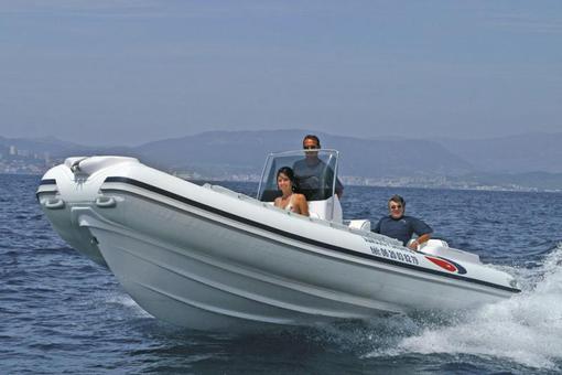 photo essai bateau pneumatique : D 680 Evolution Line Selva