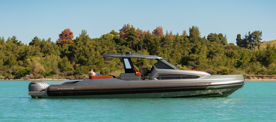 photo essai bateau pneumatique : Stradivari 52 Capelli