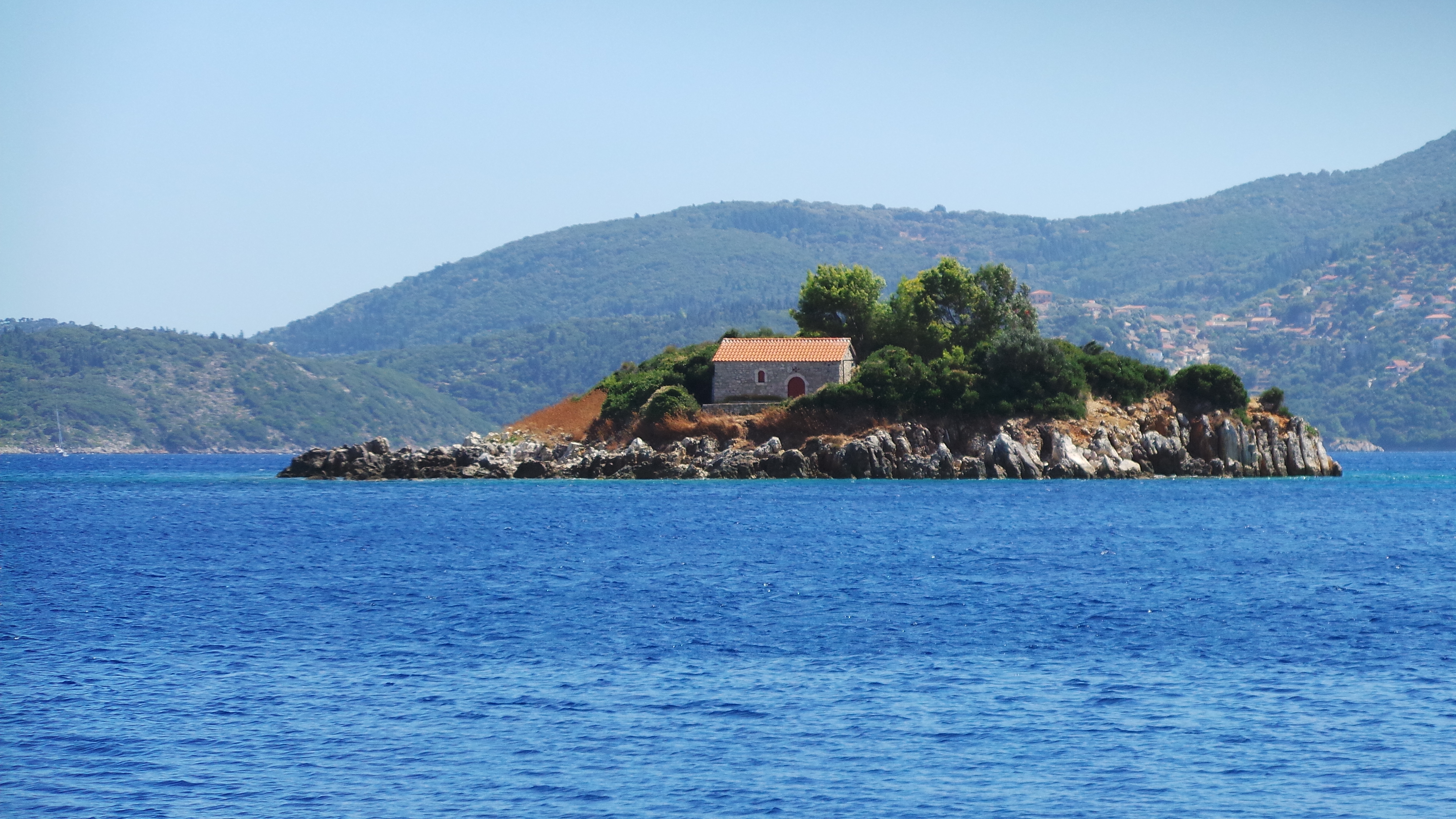 Ilot dans la baie de Nidri