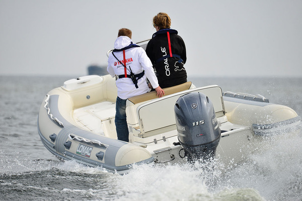 Très beau mariage que celui du Yamaha F115B et du Lomac 600 IN...