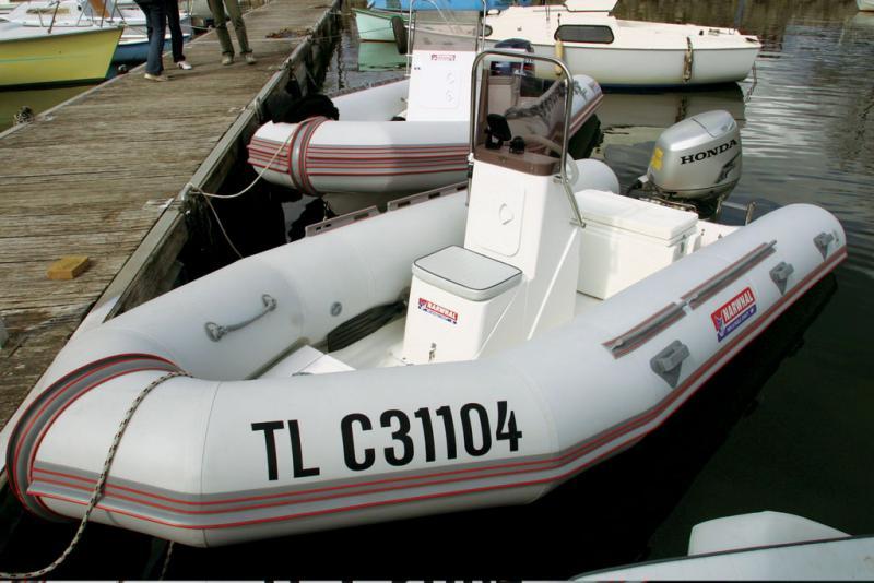 Le cockpit est formaté pour les loisirs en famille.