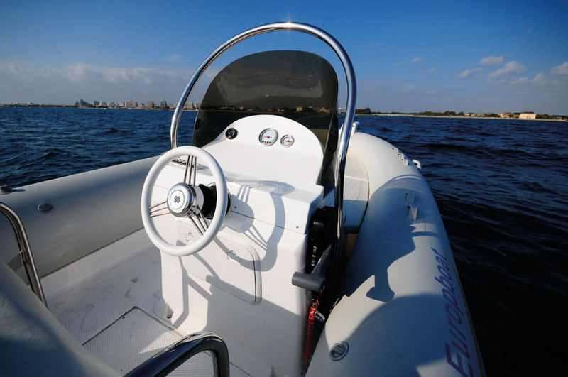 photo Silver Marine Phoenix 660