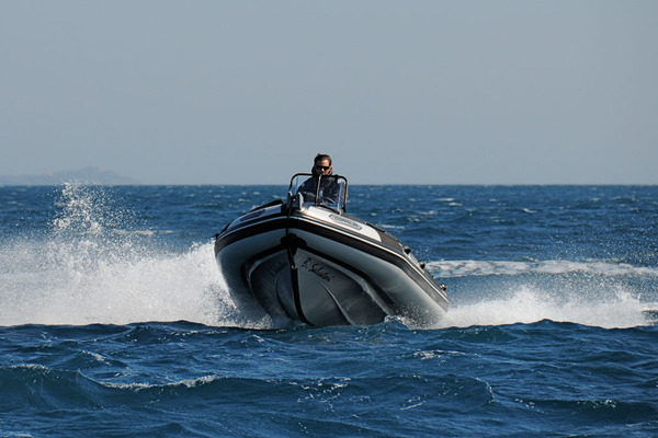 Thumb_zeppelin_16_vpro-nav-61