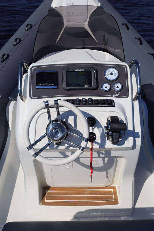 photo Black Fin Elegance 7