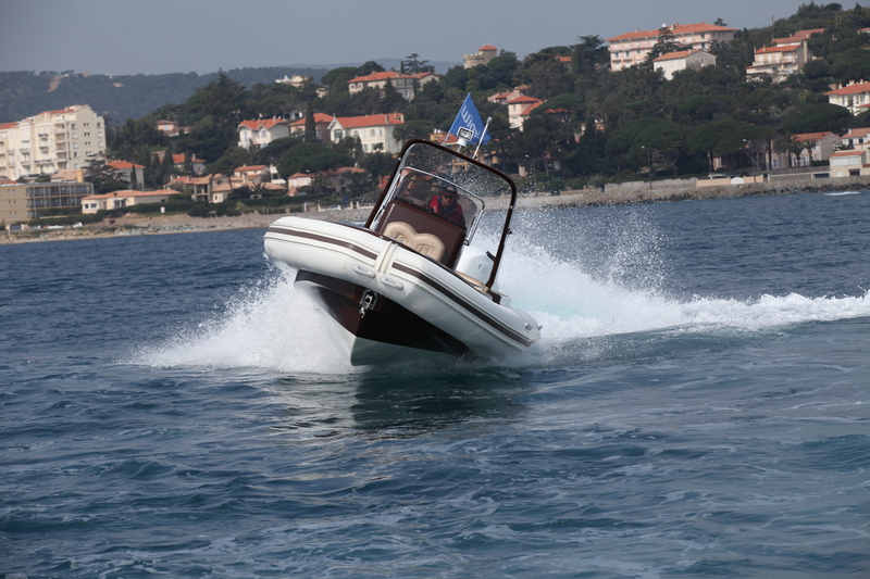 photo Wimbi Boats W9