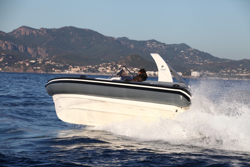 photo Wimbi Boats W7