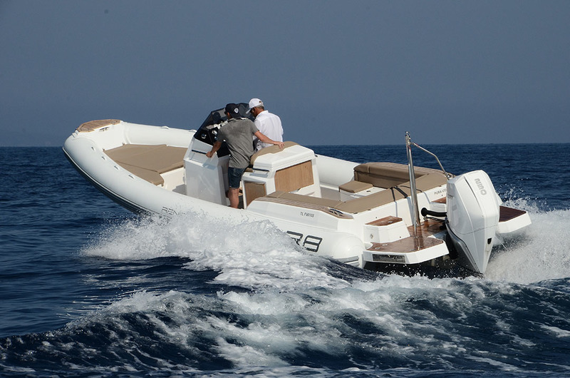 photo Renier R8