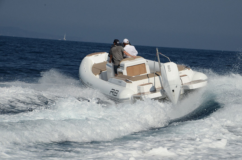 photo Renier R8