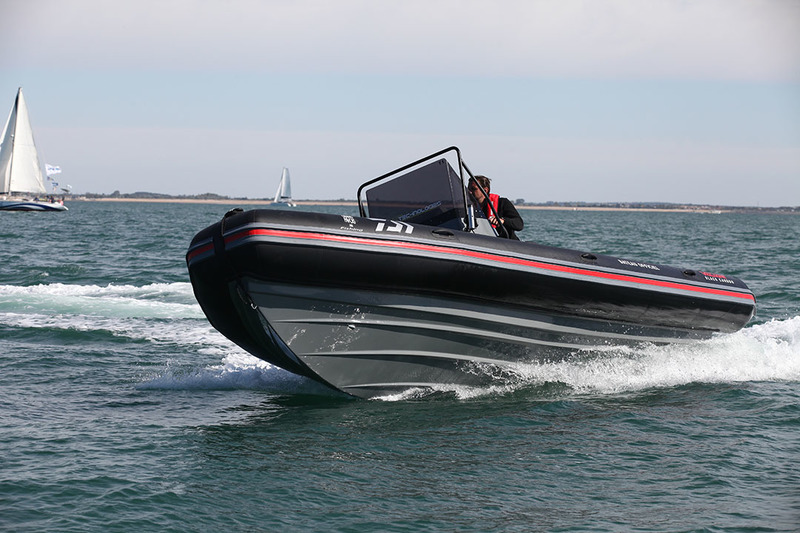 photo Valiant 750 Sport Black Carbon
