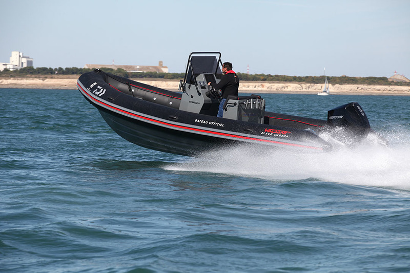 photo Valiant 750 Sport Black Carbon