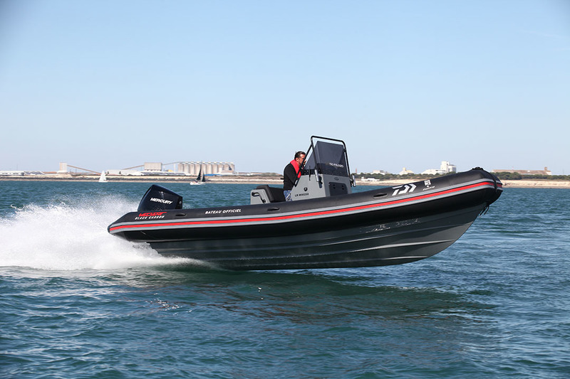 photo Valiant 750 Sport Black Carbon