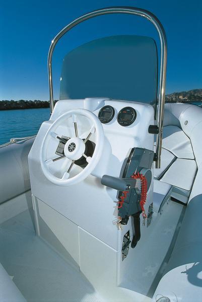 photo Bombard Explorer SB 640 (2005)
