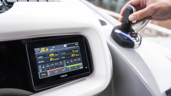 Thumb_news_yamaha_helm_master