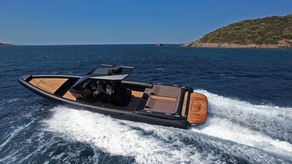 Thumb_news_ribco_venom_44_sterndrive